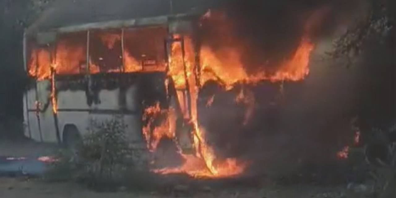 Yolcu Midibüsü Alevlere Teslim Oldu