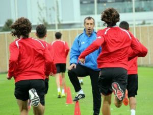 Samsunspor Yağmur Altında Çalıştı