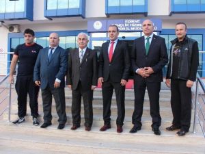 Edirne’de Güreşçilere Malzeme Desteği