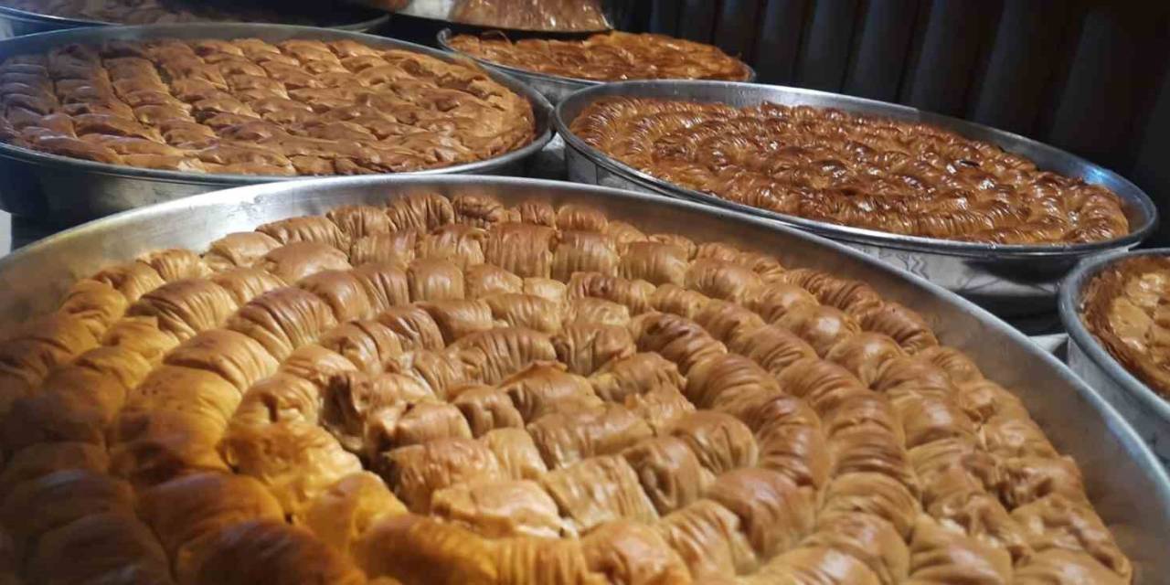 Beypazarı’nın Eşsiz Lezzetleri 80 Katlı Baklava Ve Kurusuna Yoğun İlgi