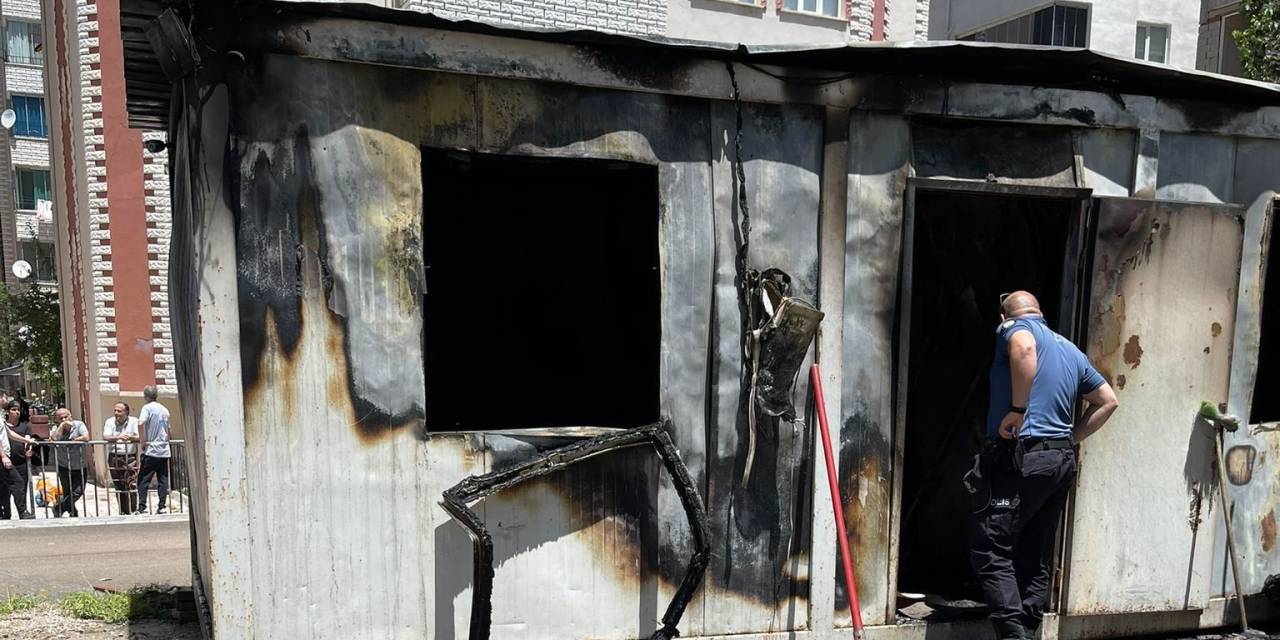 Van’da Konteyner Yangını