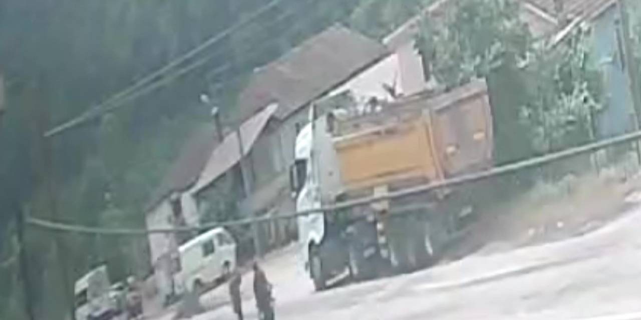 Motosiklet Yayaya Çarptı: 2 Yaralı