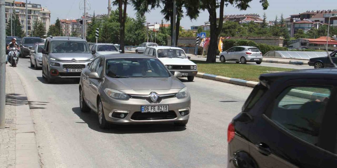 Yeni Konya-antalya Kara Yolunda Bayram Trafiği Yoğunluğu