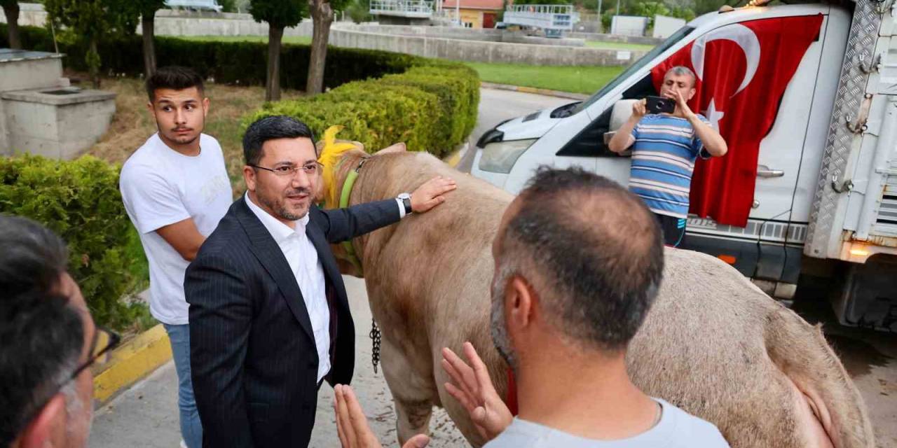 Başkan Arı’dan Hayırseverlere Teşekkür