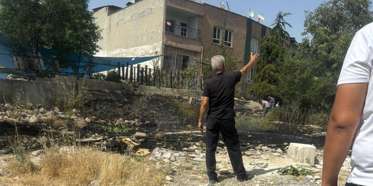 Kopan Elektrik Telleri Yangına Neden Oldu