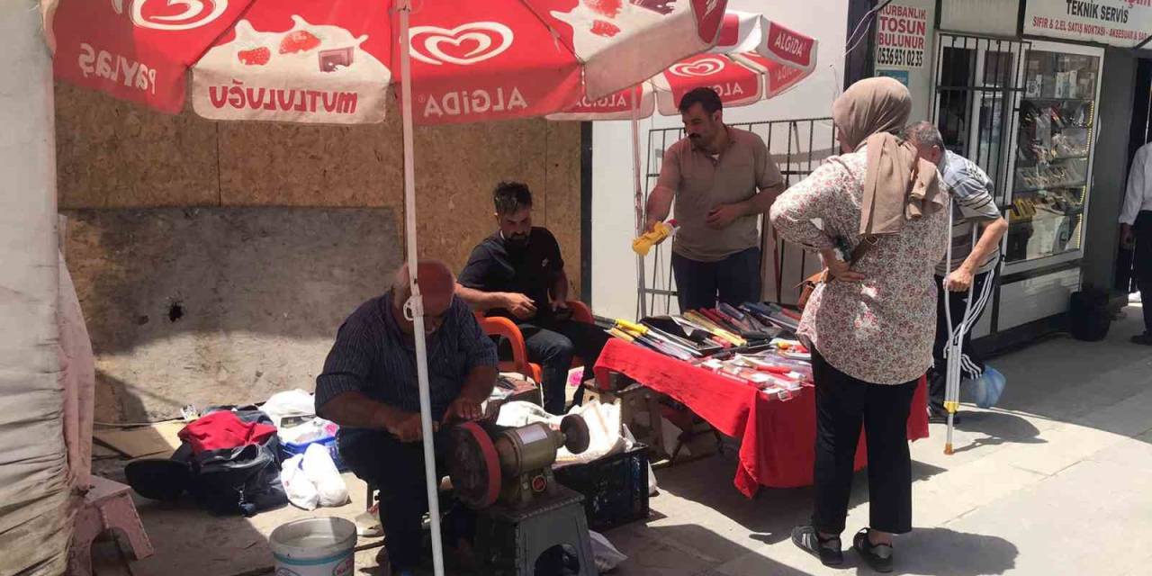 Konteyner Çarşıda Esnafın Bayram Mesaisi