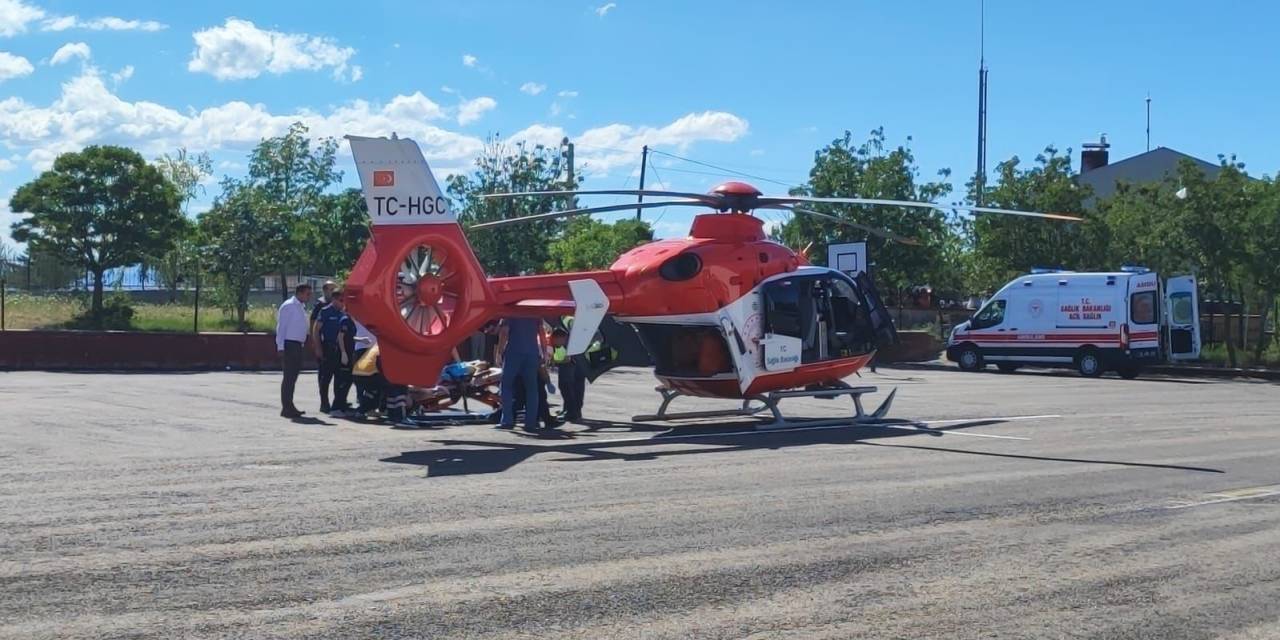 Irmağa Düşen Çocuk Ve Kendisini Kurtarmaya Çalışan Babaannesi Ölümden Döndü