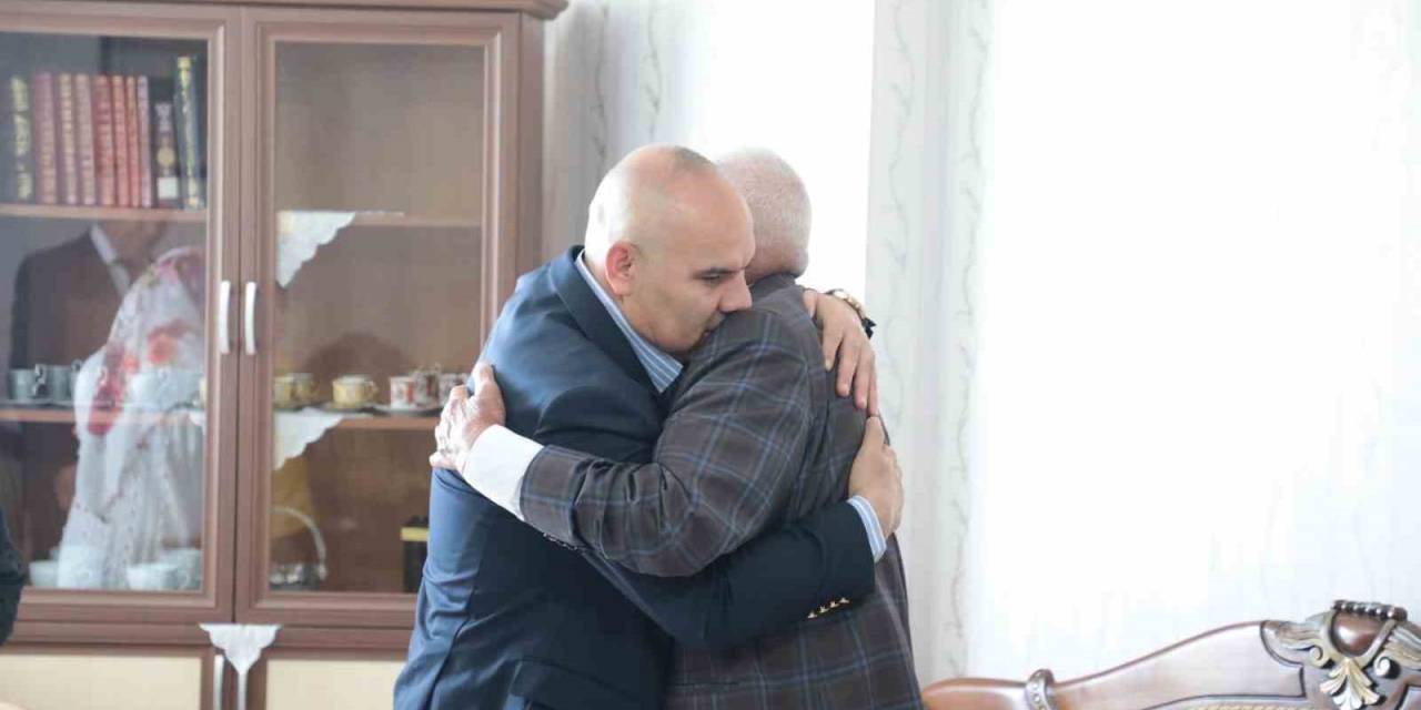 Vali Koç: "Birlik Ve Beraberliğimizi Pekiştiren Mübarek Kurban Bayramı’nı Kutluyorum"