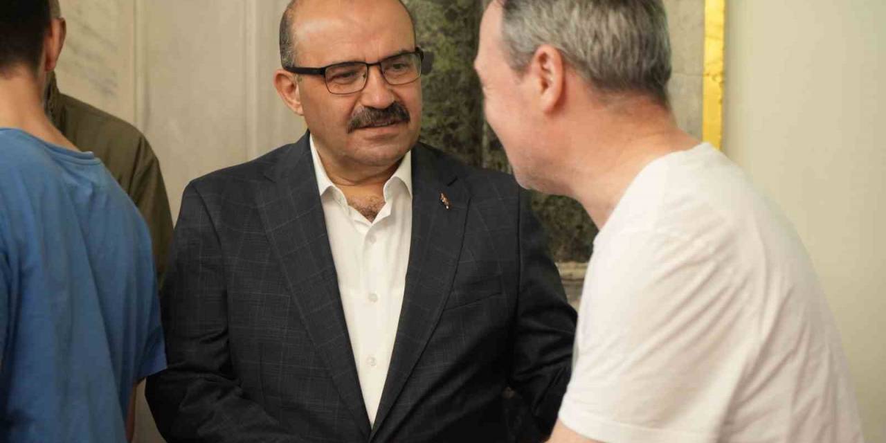 Balıkesir Protokolü Zağnos Paşa Cami’nde Buluştu