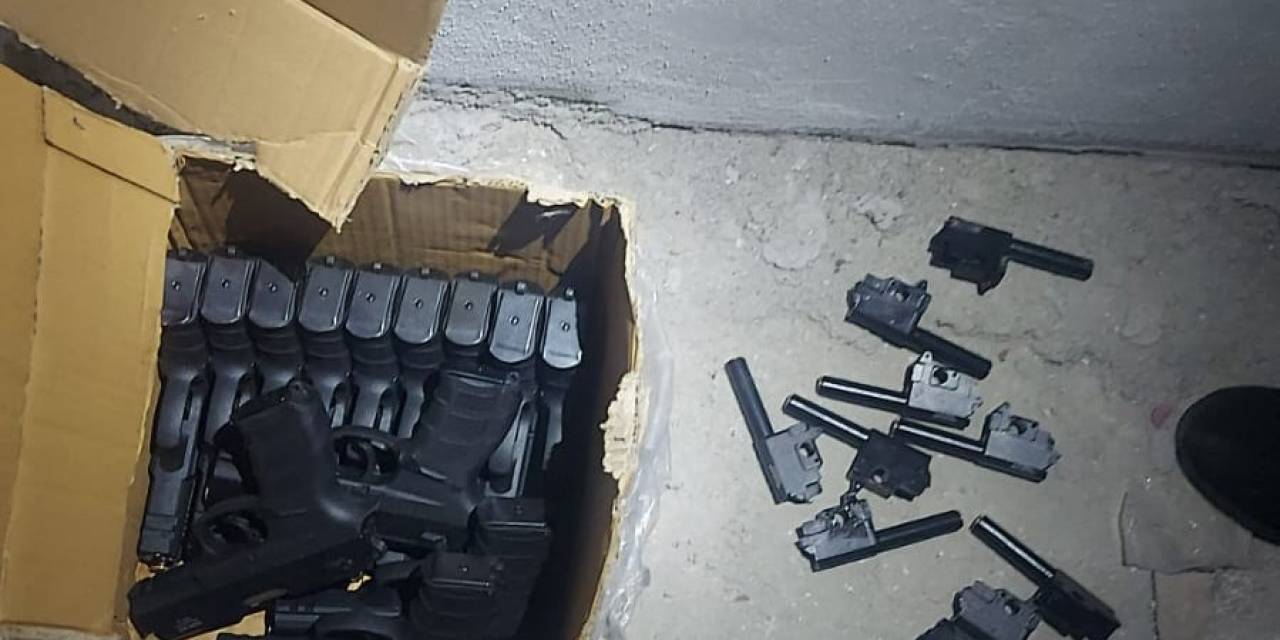 Silah Üreten Şahsın Evine Operasyon: 13 Ruhsatsız Tabanca Ve Silah Parçaları Ele Geçirildi