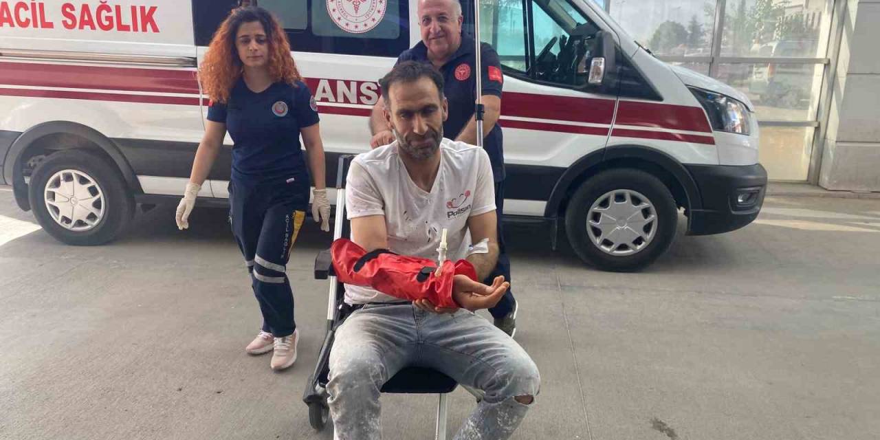 Acemi Kasaplar Hastanenin Yolunu Tuttu