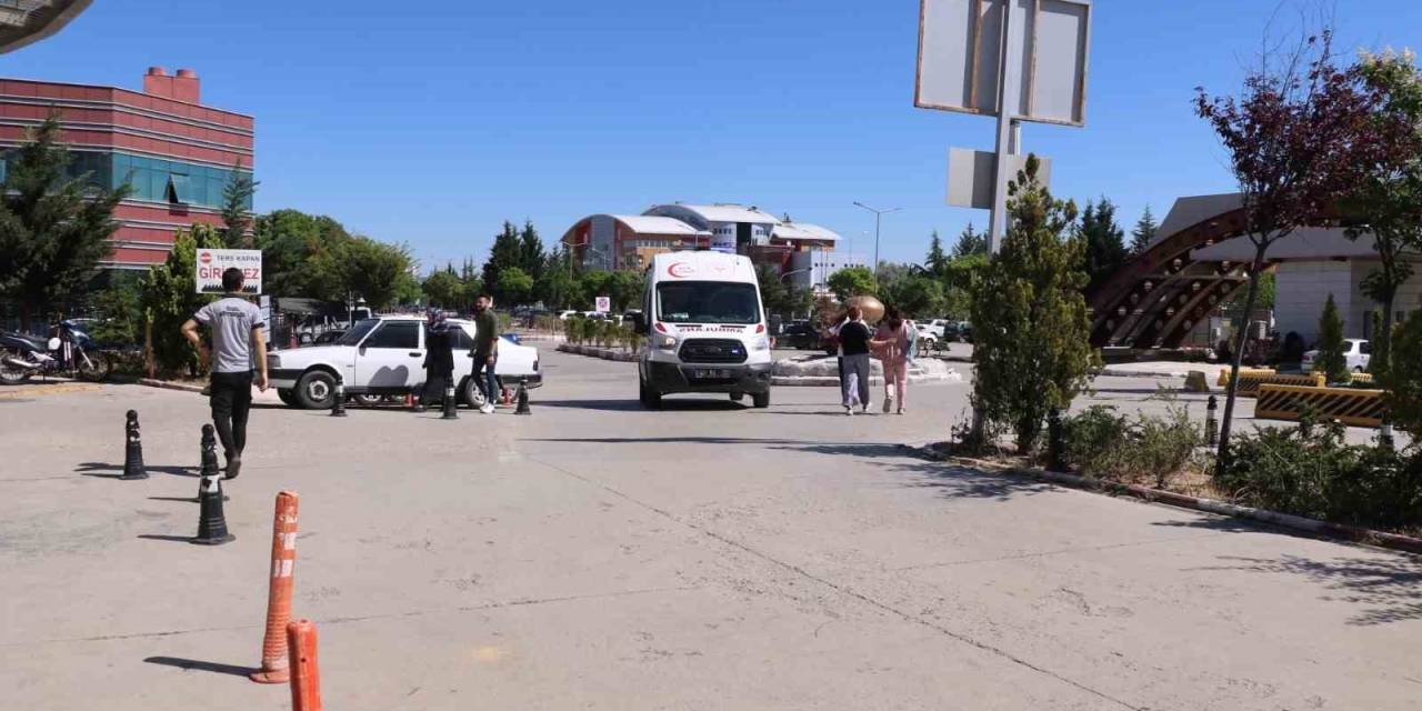 Afyonkarahisar’da Birçok Kişi Kurban Keserken Yaralandı