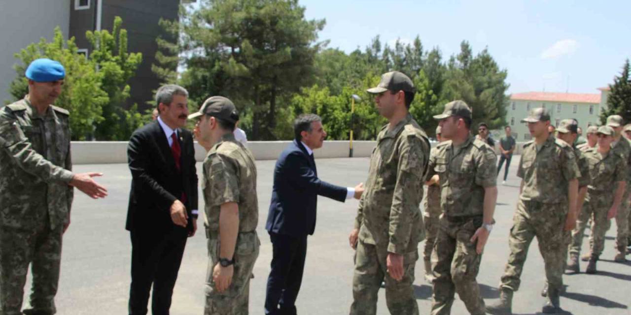 Şırnak Valisi Atay, Güvenlik Güçleriyle Bayramlaştı
