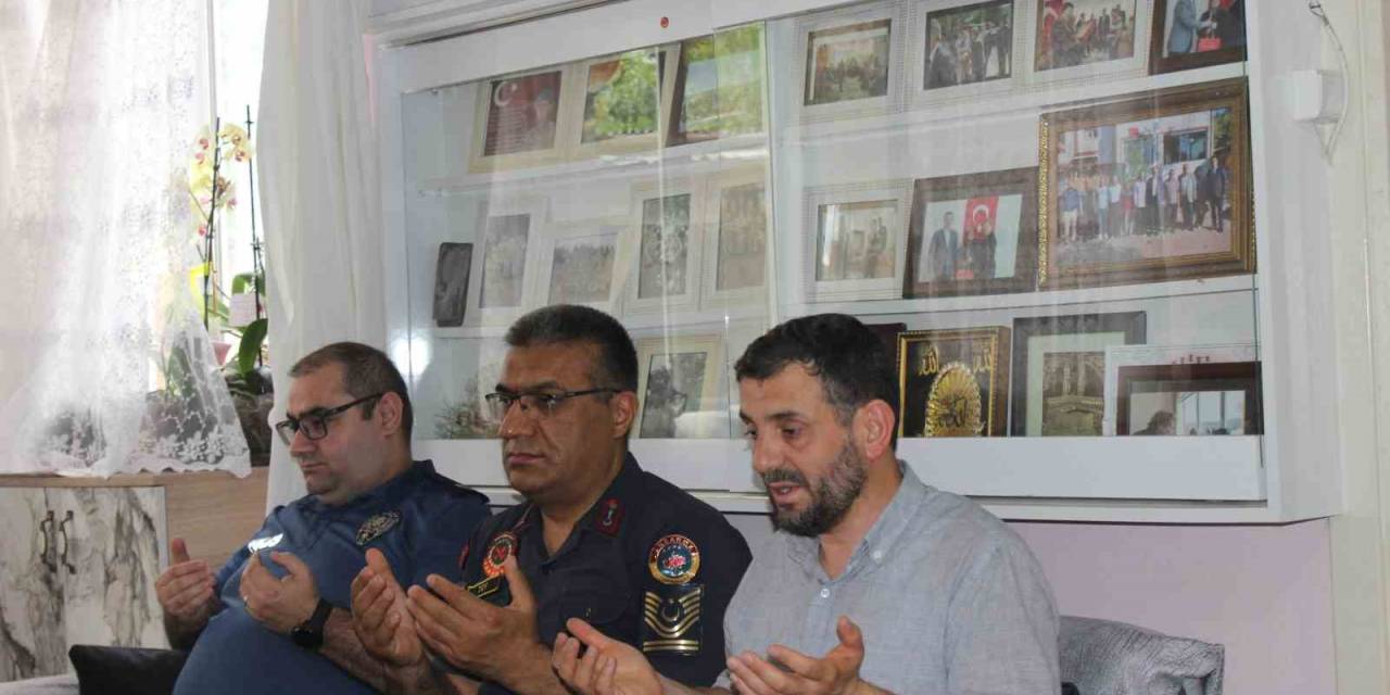 Osmaneli’de Kaymakam Ve Belediye Başkanı Vatandaşlarla Bayramlaştı