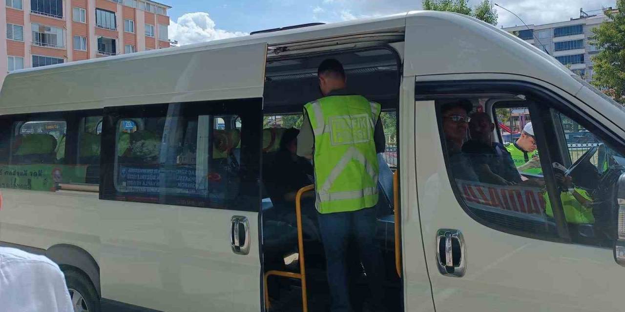 Bayram Şekeri Polisten