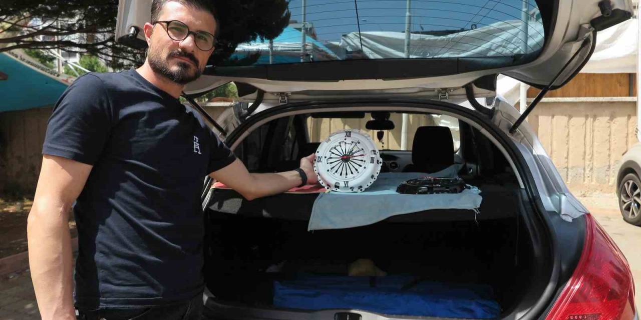 Atık Baskı Balatalarını Saat Olarak Geri Dönüştürüyor