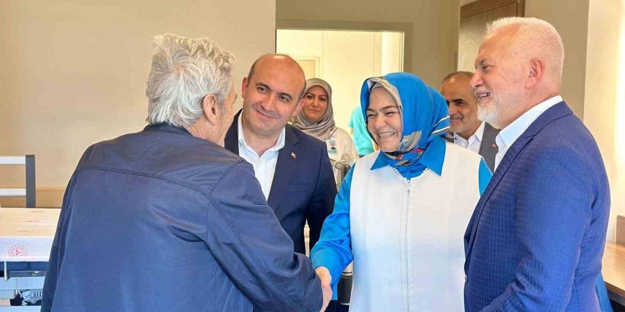 Milletvekili Gürcan, Bayramın İlk Gününü Bayramlaşarak Geçirdi