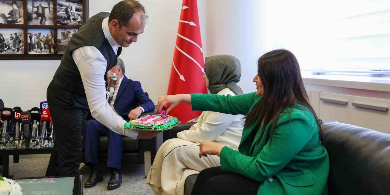 Ak Parti Heyetinden Chp’ye Bayram Ziyareti