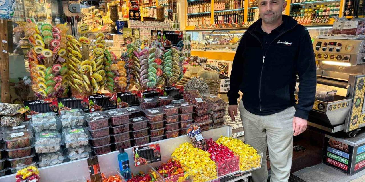 Yaşlı Kadının Kolonya Hırsızlığı Güvenlik Kamerasında