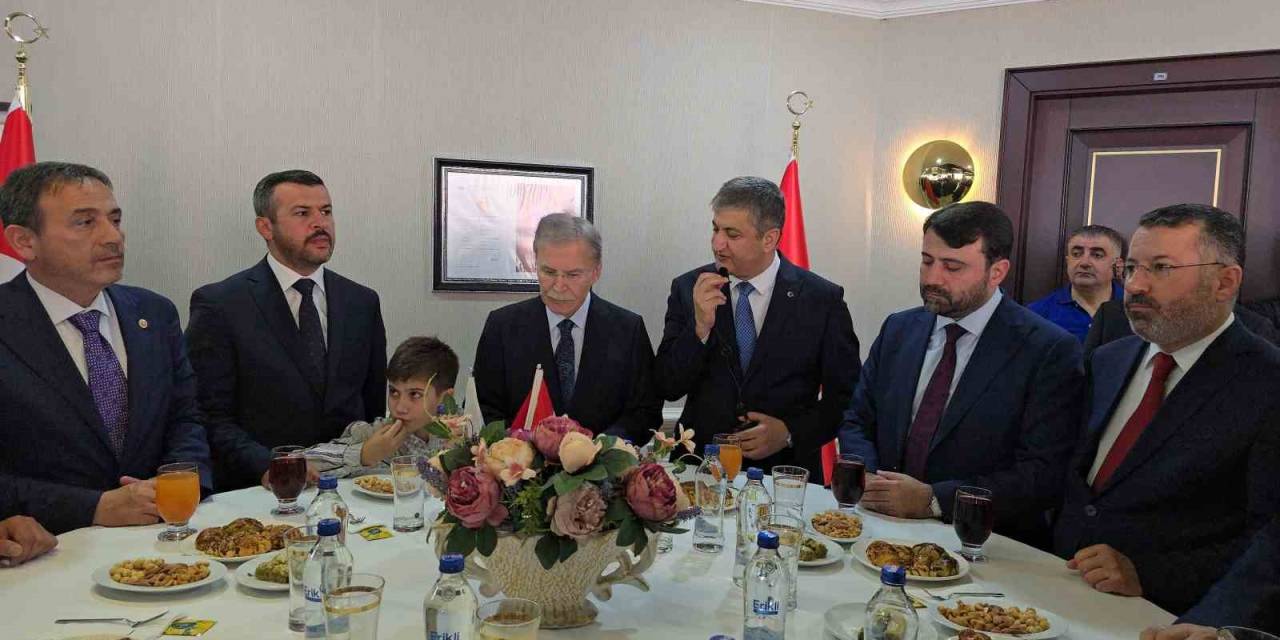 Cumhurbaşkanlığı Yik Üyesi Şahin: "(Özel’e) Normalleşmenin Devamına Leke Sürecek Sözlerden Kaçınmak Gerekir"