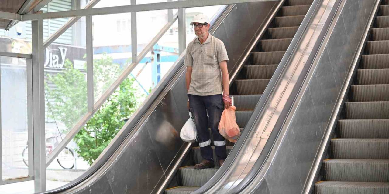 Şehitler Ve Gaziler Yaya Üst Geçidi Artık Çalışıyor