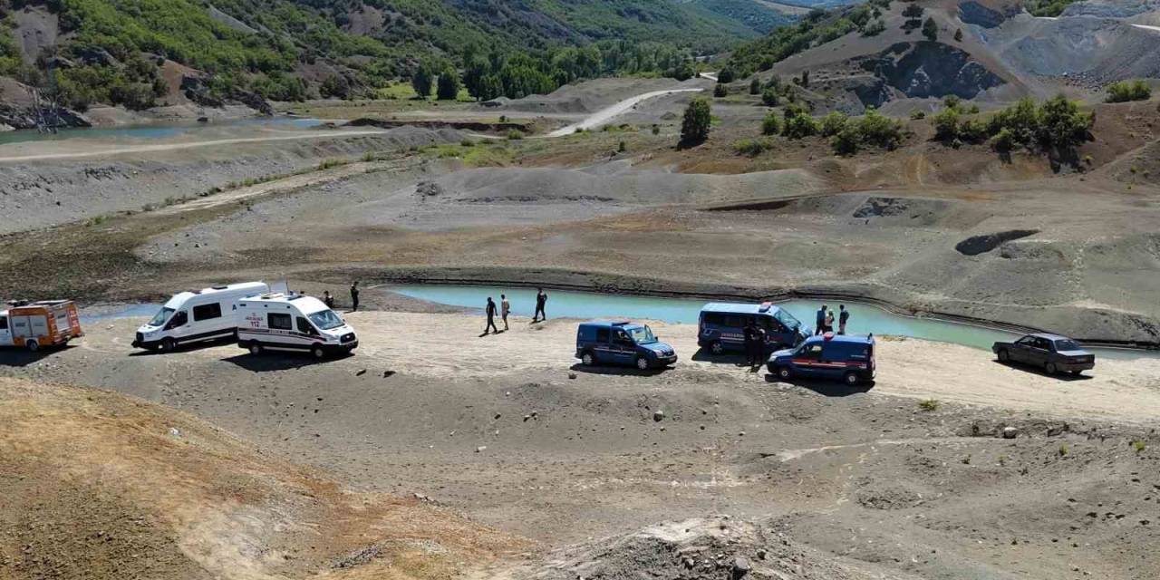 Serinlemek İçin Baraja Giren Genç Boğuldu