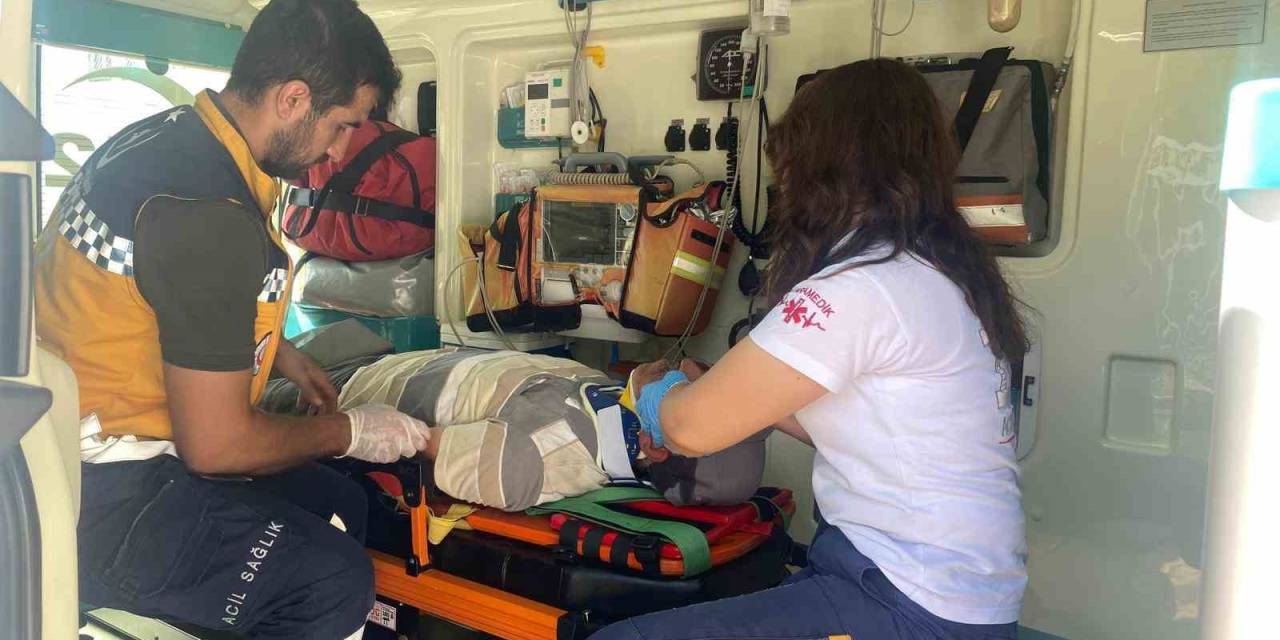 Motosiklet Devrildi: 1 Yaralı