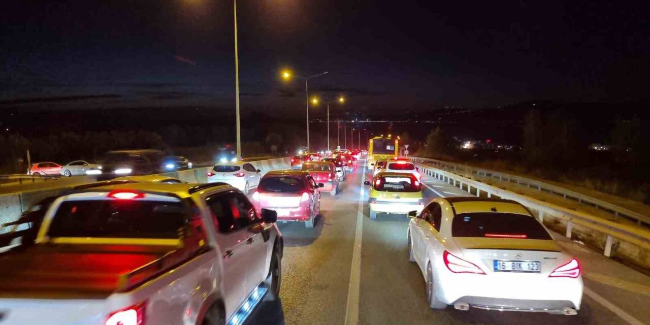 Seyir Halindeki Otomobil Alevlere Teslim Oldu