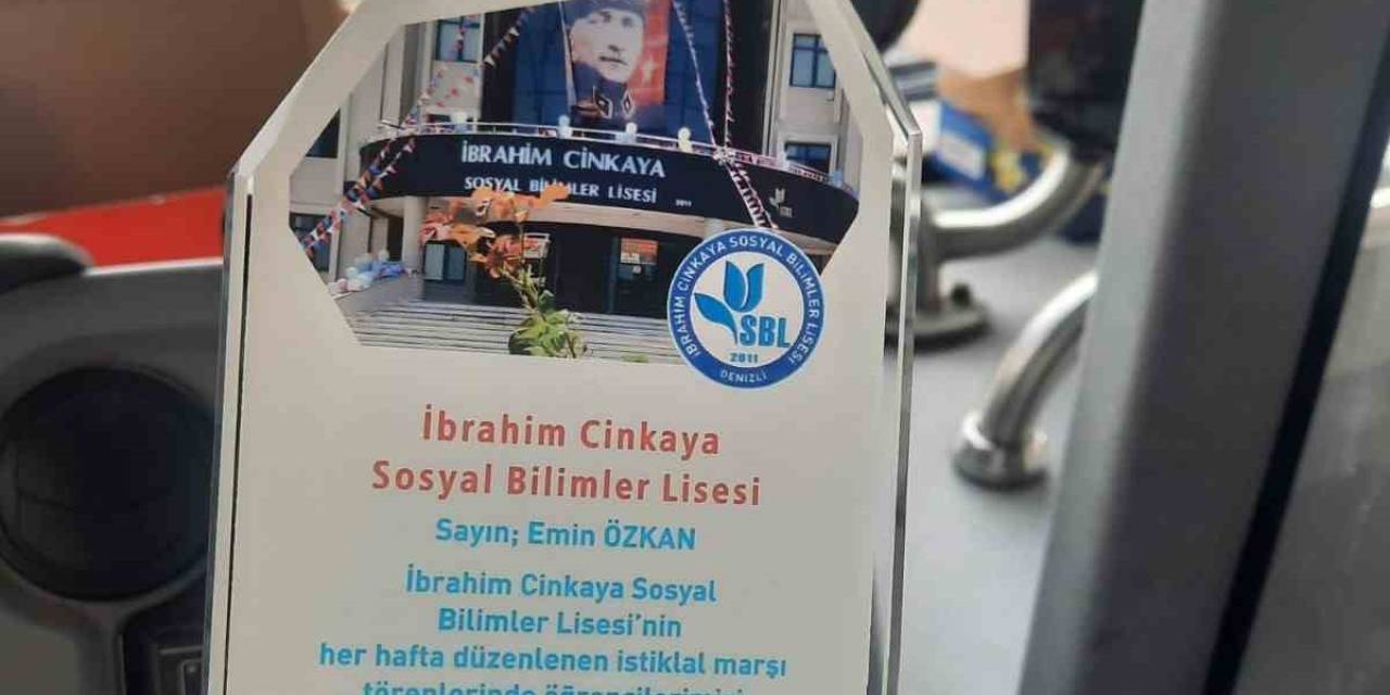 Eğitim Sevdalısı Şoföre Onur Ödülü