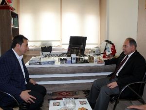 Recep Akdağ’dan İha’ya Ziyaret