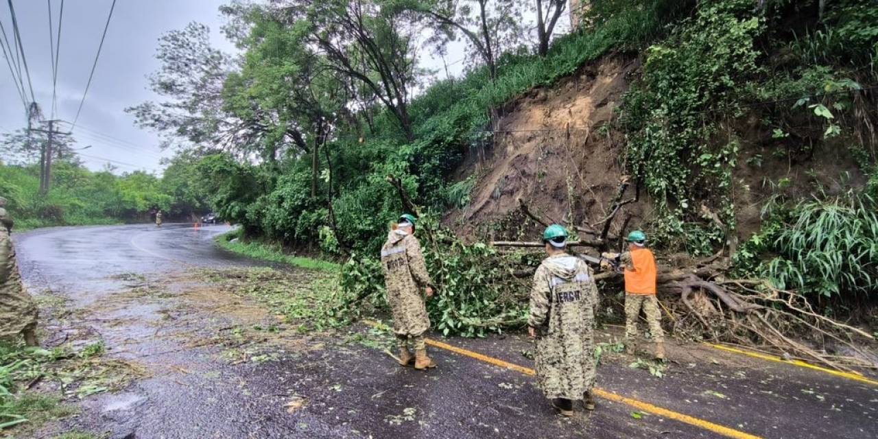El Salvador’da Sel Ve Toprak Kayması: 11 Ölü