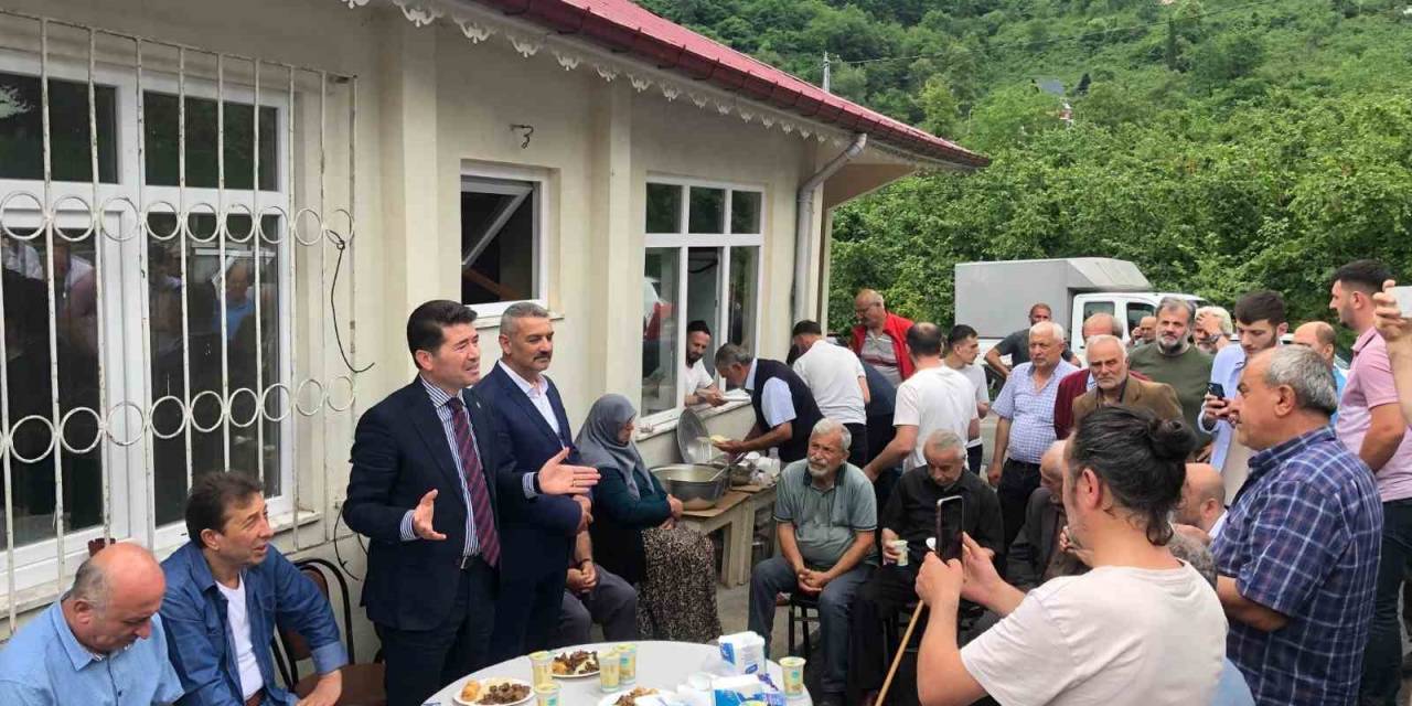 Başkan Kaya, Yeşilbük Mahallesindeki Geleneksel Bayramlaşma Törenine Katıldı