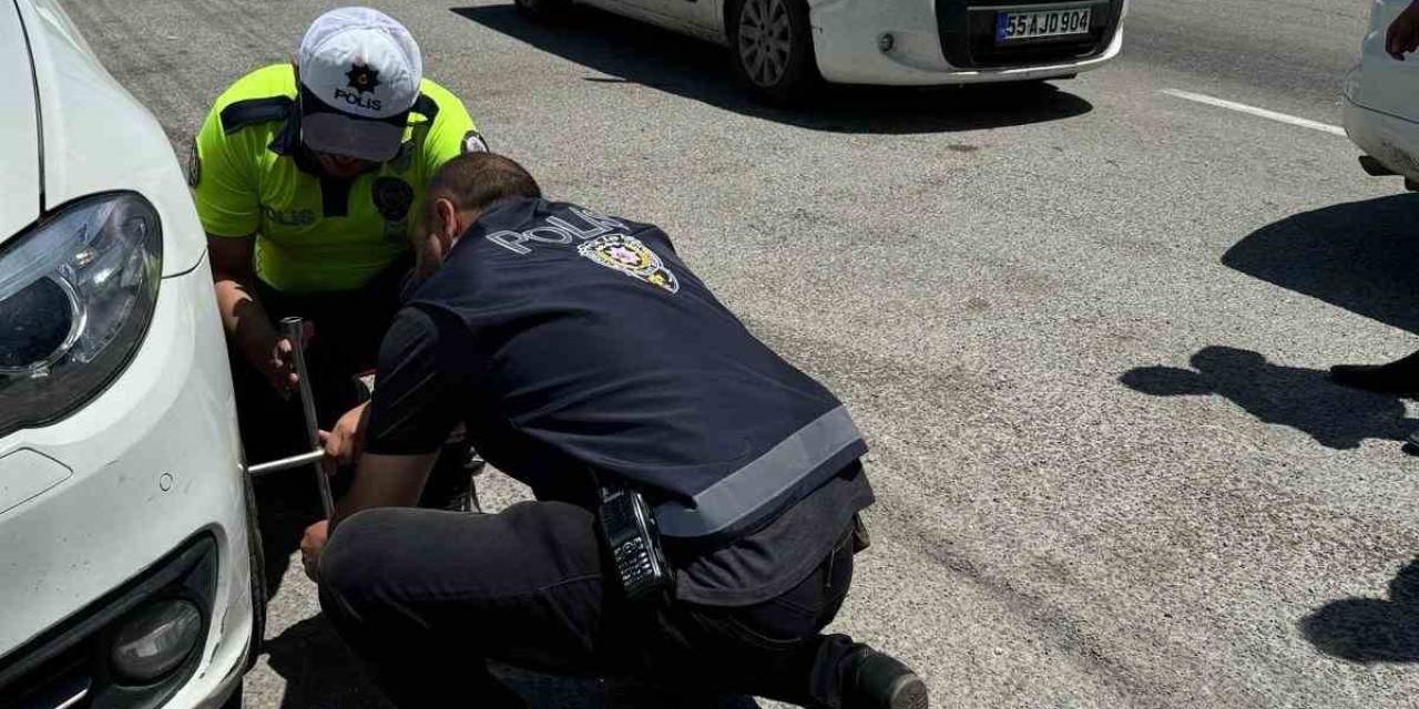 Polis Ekibi Vatandaşın Yardımına Koştu