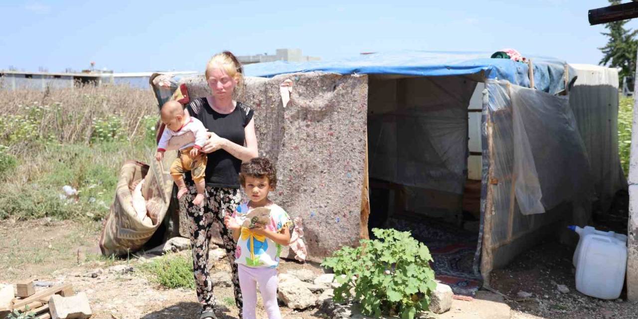 ‘Albino’ Kadının Adana Sıcağında Yaşam Mücadelesi