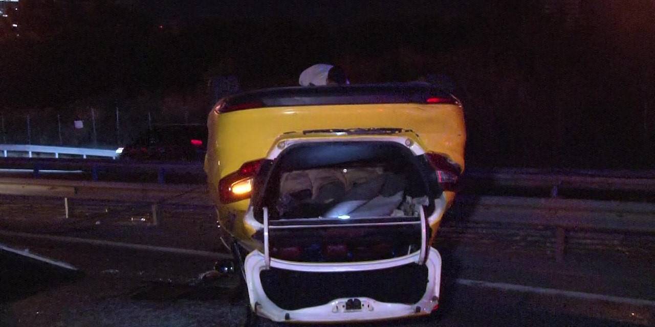 Ümraniye’de Yolcu Taşıyan Ticari Taksi Takla Attı: 1 Yaralı