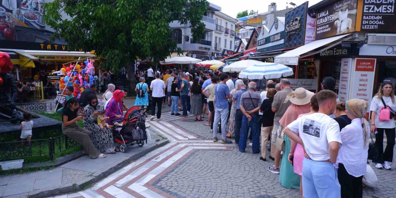 Edirne’de Tava Ciğercilerde Uzun Kuyruklar Oluştu
