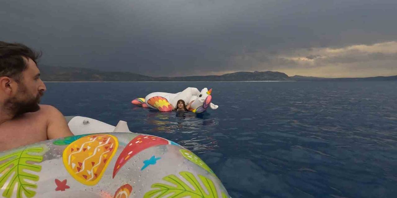 Salda Gölünün Ortasında Can Pazarı