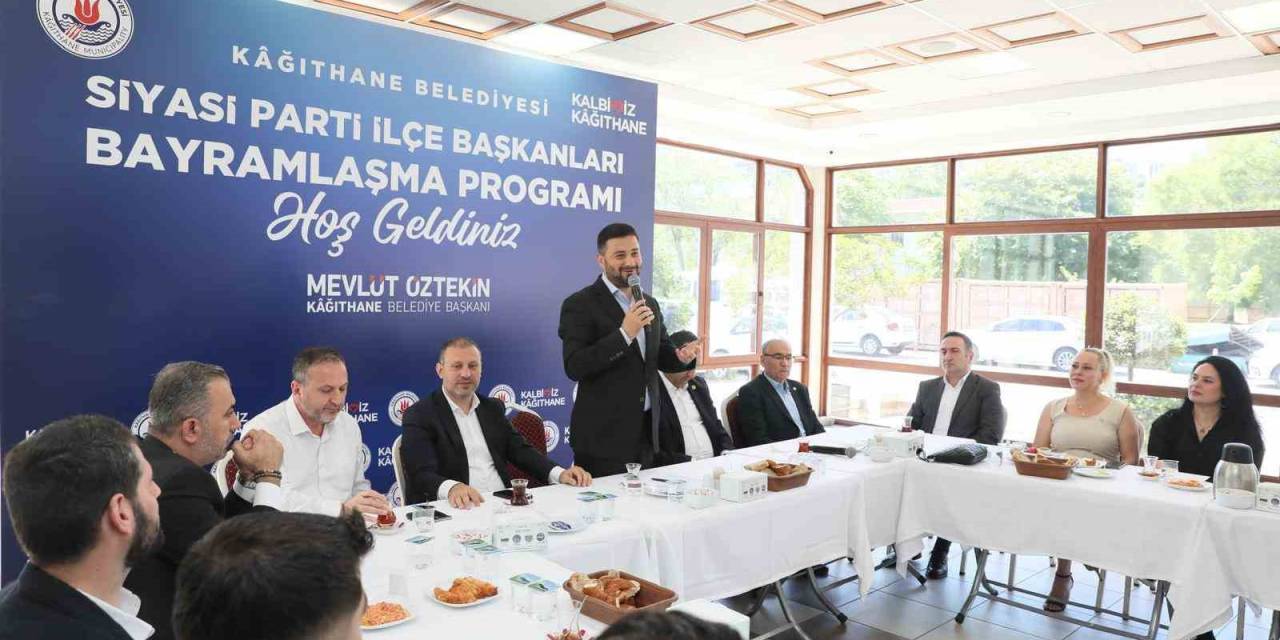Kağıthane’de Siyasi Gelenek Bu Bayramda Da Yerini Buldu