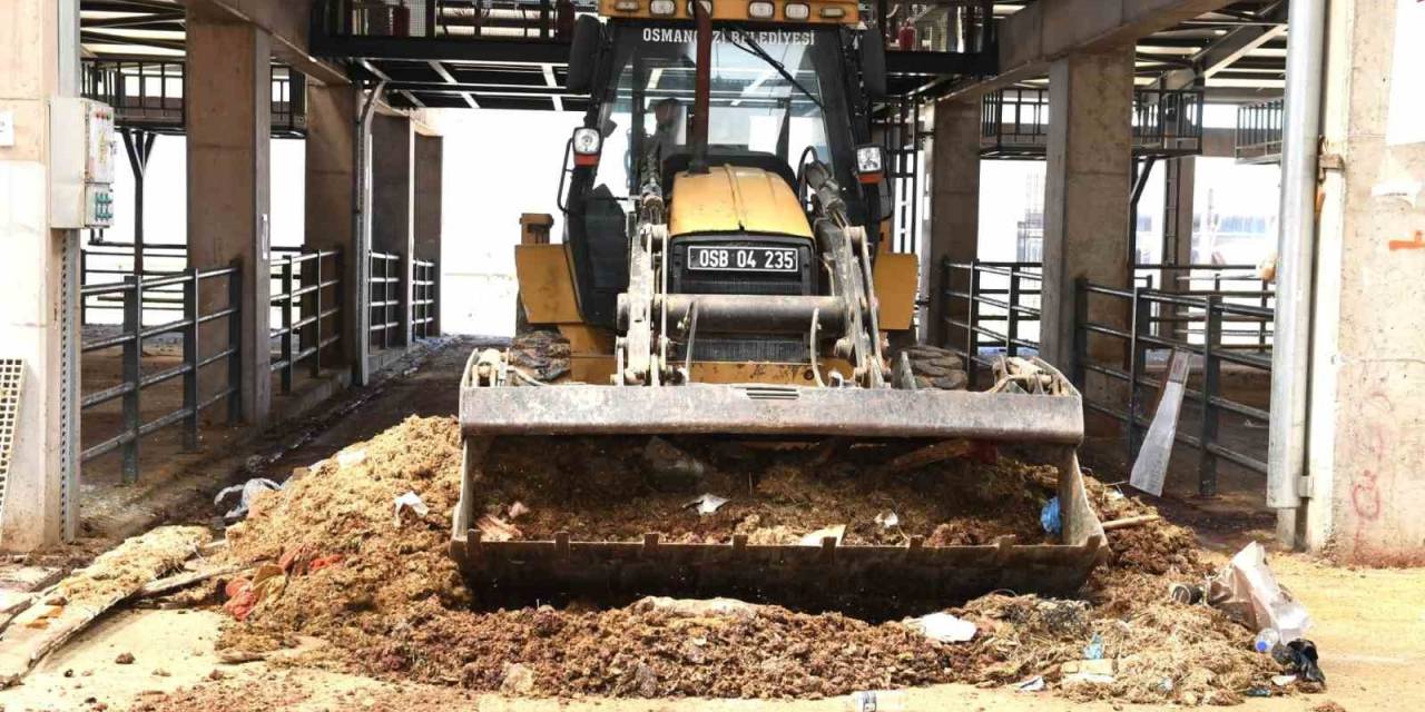 Osmangazi’de Kurban Pazarları Temizlendi