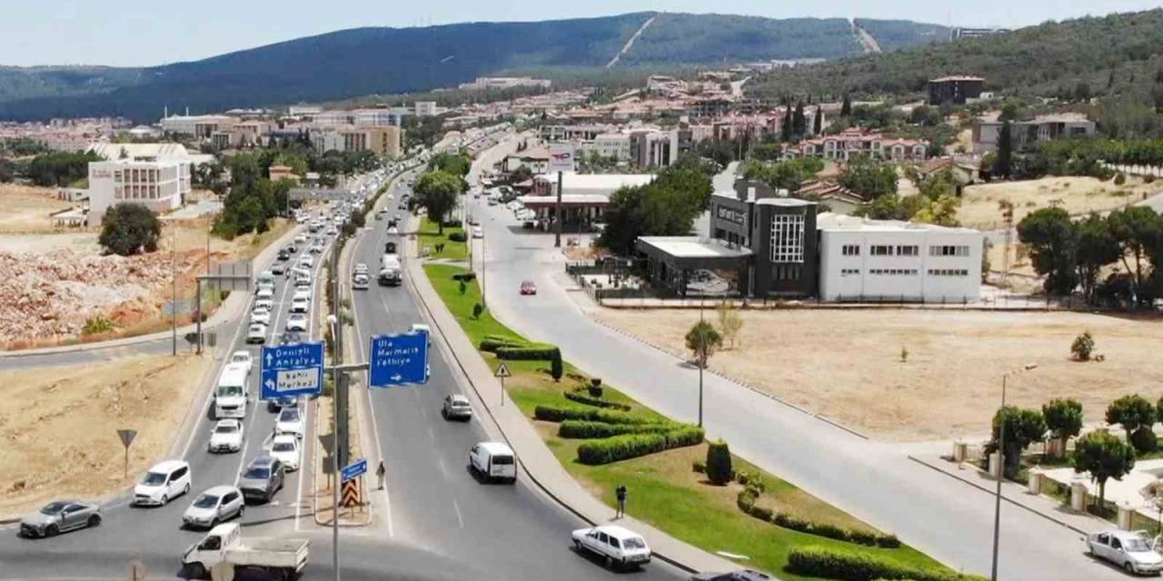 Tatilcilerin Dönüş Çilesi Başladı