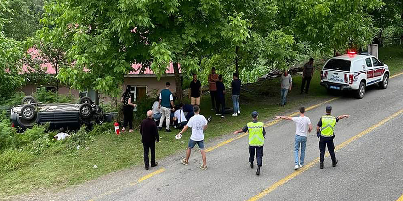 Artvin'de kamyonetin devrildiği kazada aynı aileden 4 kişi yaralandı