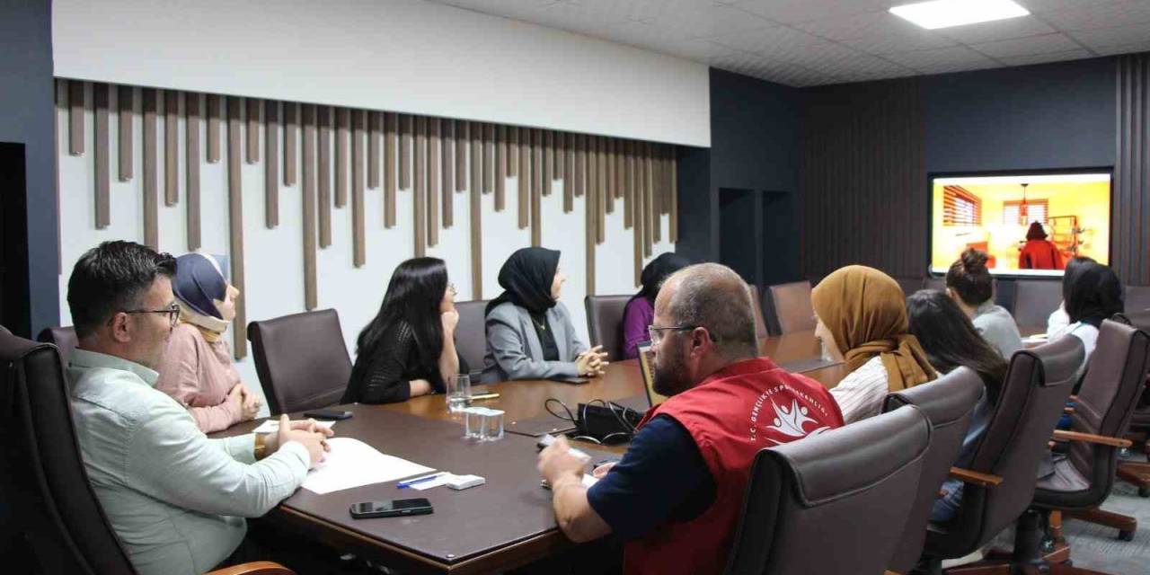 Gönüllü Tasarım Yaptılar, Teşekkür Belgesi Aldılar