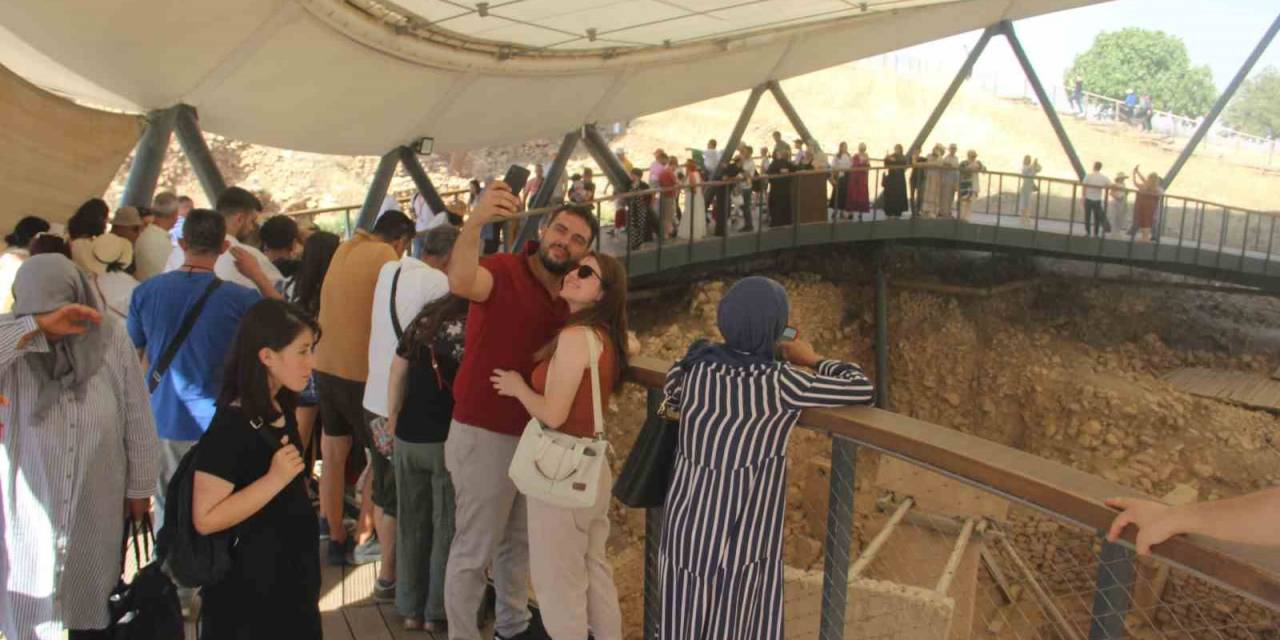 Bayram Tatilinde Göbeklitepe’ye Ziyaretçi Akını