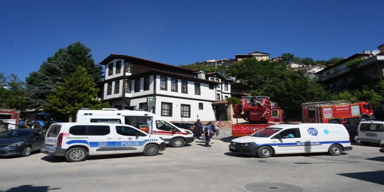 Tarihi Konakta Korkutan Yangın