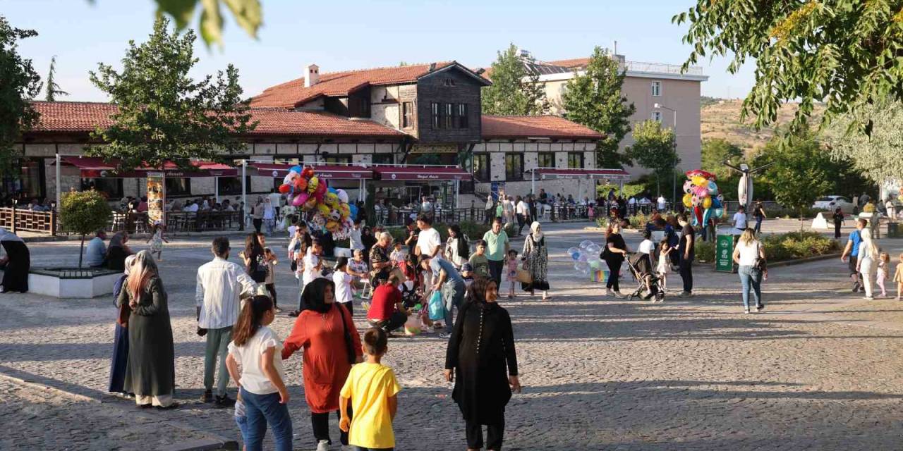 Medeniyetler Beşiği 5 Bin Yıllık Harput’ta Turizm Hareketliliği Başladı