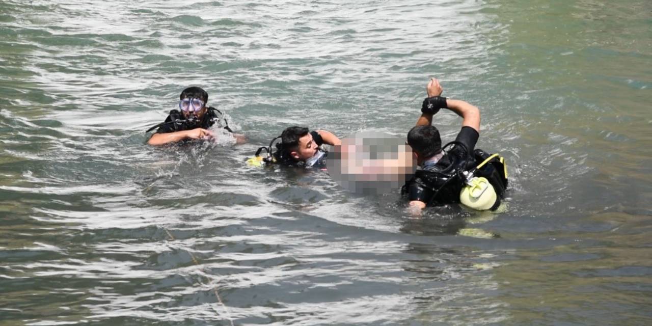 Serinlemek İçin Girdiği Şelalede Hayatını Kaybetti