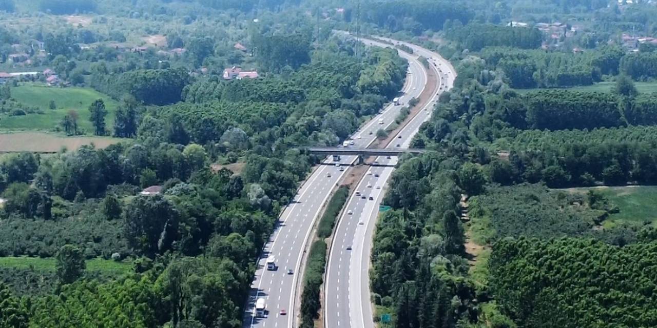 Otoyolda Bayram Dönüşleri Sürüyor