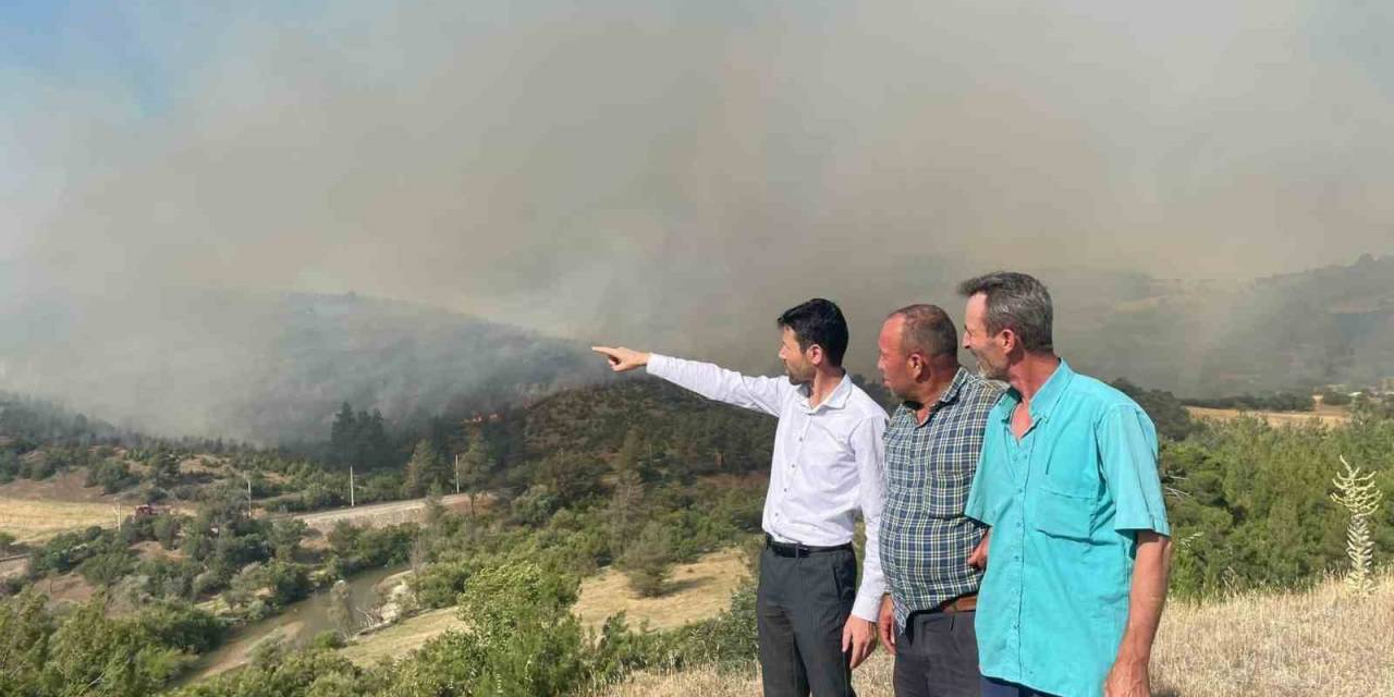 Bursa’daki Orman Yangınına Havadan Müdahale Sürüyor