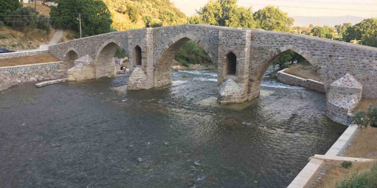 Restorasyonu Tamamlanan Tarihi Köprü Suya Kavuştu