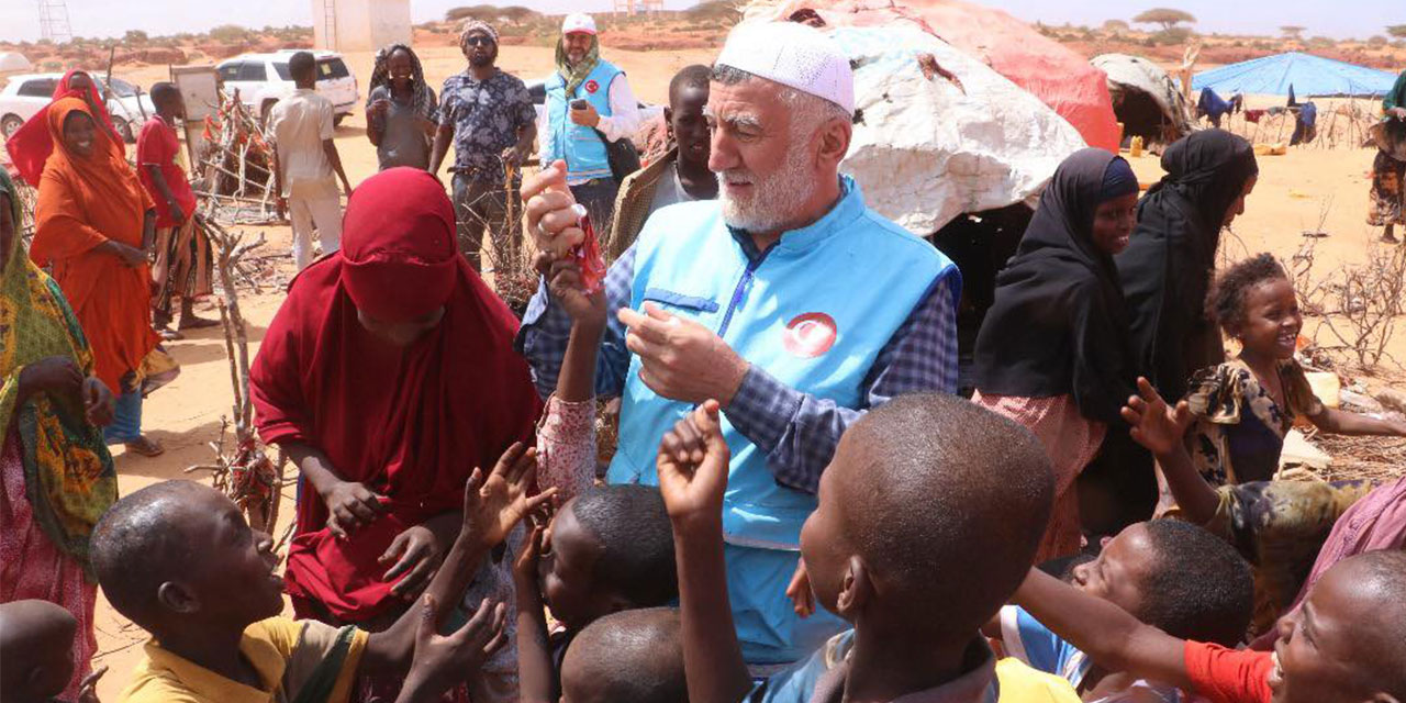 İyilik İçin Atan Yürekler Afrika'nın Zorlu Şartlarında Engel Tanımıyor